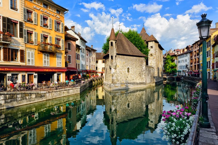 Annecy canals