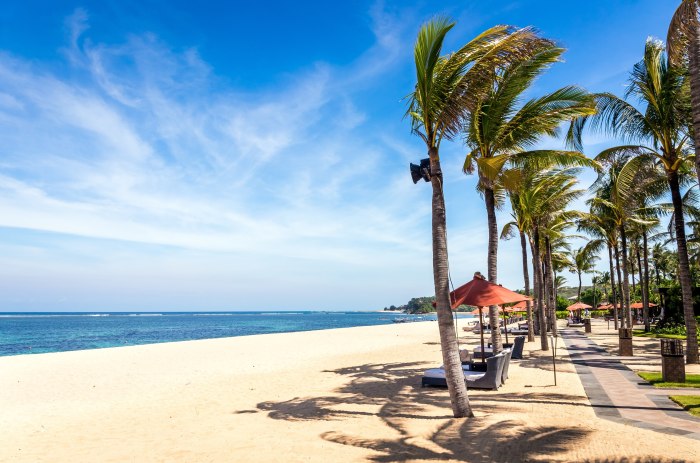 Geger pantai nusa wisata